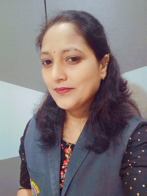 Tr Neeta Mehta, Class teacher of STD VI C