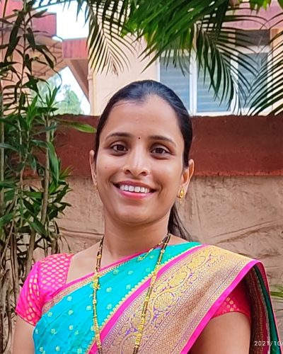 Tr. Madhuri Shinde, High School Teacher, Class teacher of STD 8 B