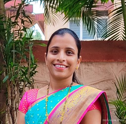 Tr. Madhuri Shinde, High School Teacher, Class teacher of STD 8 B